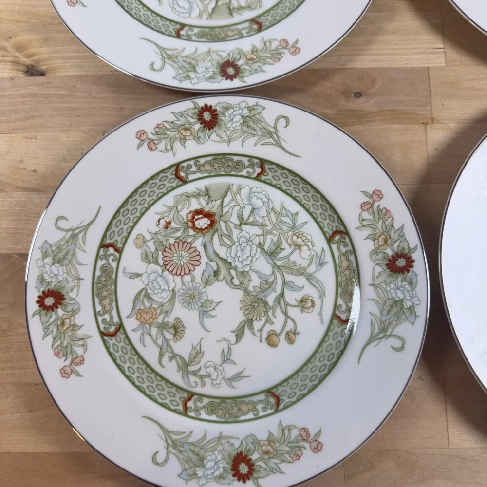 Mikasa Kabuki L9011 Fine China Dinner Plates Set of 4 Floral Chinoiserie 10.75